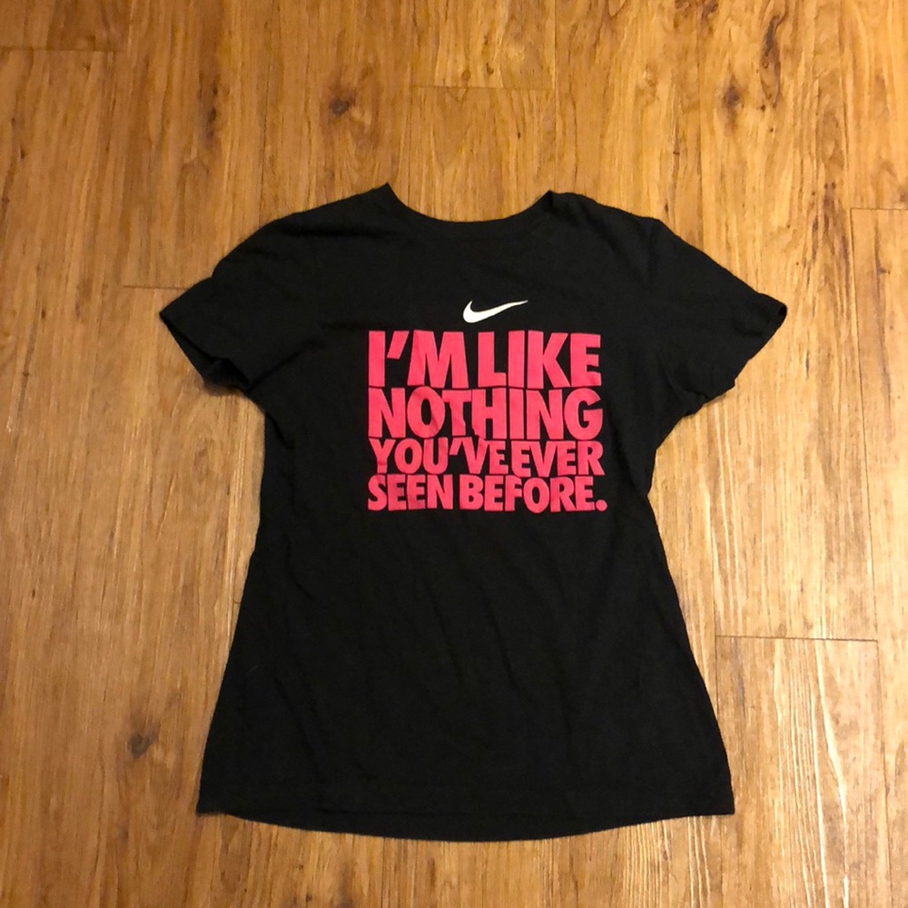 Nike T-shirt- large
